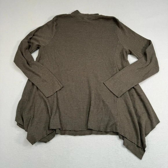 T.La Sweater Womens Size Medium Taupe Shark Bite Long Sleeve - Picture 2 of 6